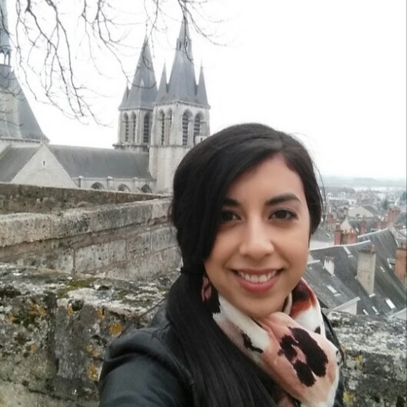 Meet your Posher, Bianca - Picture 1 of 1